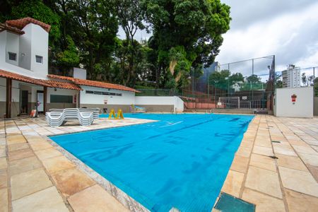 Apartamento à venda com 200m², 4 quartos e 2 vagas Apartamento à venda com 200m², 4 quartos e 2 vagasPISCINA