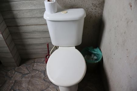 Casa para alugar com 305m², 2 quartos e 4 vagasBanheiro da Suíte 1