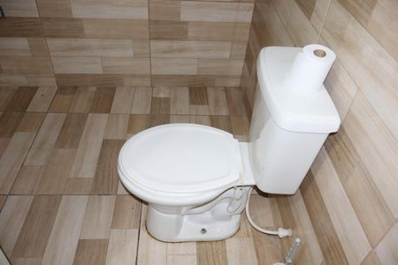 Casa para alugar com 305m², 2 quartos e 4 vagasBanheiro Social