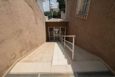 Casa à venda com 315m², 2 quartos e 2 vagas Casa à venda com 315m², 2 quartos e 2 vagasQUINTAL