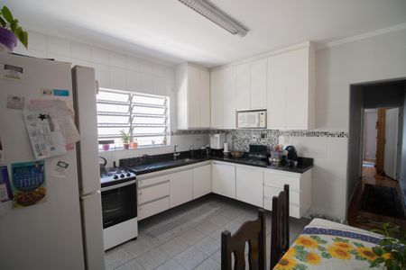 Casa à venda com 315m², 2 quartos e 2 vagasCOZINHA