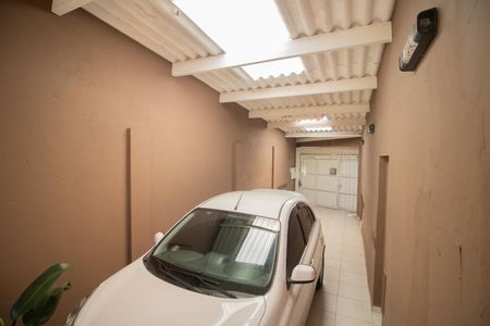 Casa à venda com 315m², 2 quartos e 2 vagasGARAGEM