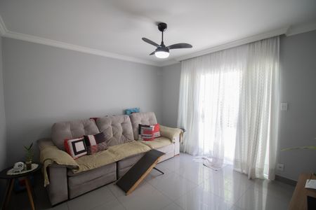 Casa à venda com 315m², 2 quartos e 2 vagasSALA