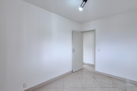 Apartamento à venda com 70m², 2 quartos e 1 vagaQuarto 2