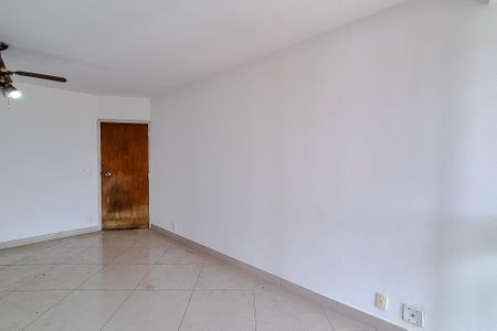 Apartamento à venda com 70m², 2 quartos e 1 vagaSala