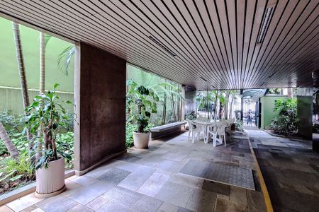 Apartamento à venda com 70m², 2 quartos e 1 vagaÁrea comum