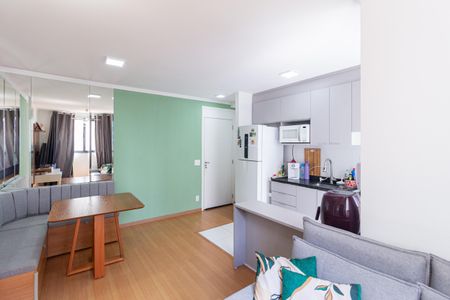 Sala de apartamento à venda com 2 quartos, 44m² em Centro, Osasco