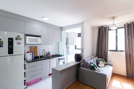 Sala de apartamento à venda com 2 quartos, 44m² em Centro, Osasco