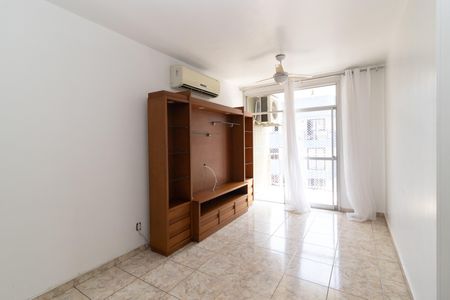 Sala de apartamento para alugar com 2 quartos, 69m² em Vila Valqueire, Rio de Janeiro