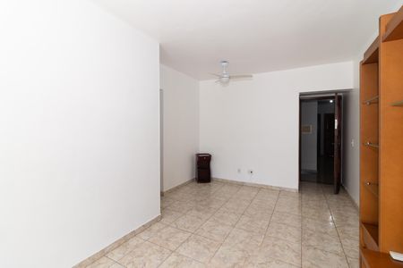 Sala de apartamento para alugar com 2 quartos, 69m² em Vila Valqueire, Rio de Janeiro