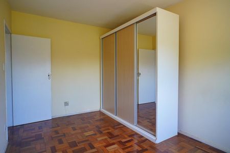 Quarto 2 de apartamento para alugar com 2 quartos, 81m² em Vila Ipiranga, Porto Alegre
