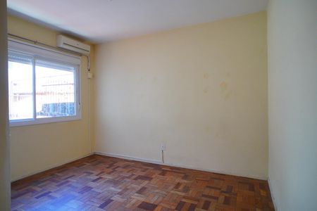 Quarto 1 de apartamento para alugar com 2 quartos, 81m² em Vila Ipiranga, Porto Alegre