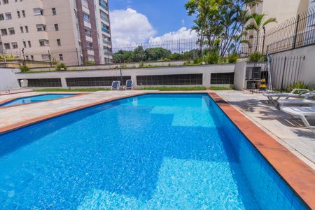Apartamento para alugar com 55m², 2 quartos e 1 vaga Apartamento para alugar com 55m², 2 quartos e 1 vagaÁrea comum - Piscina