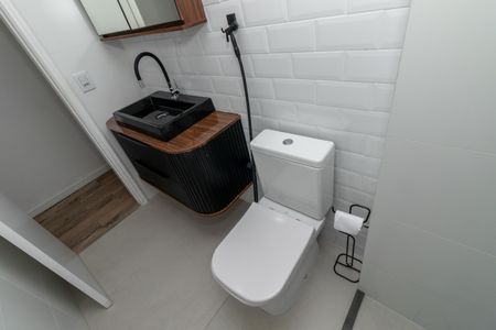 Apartamento para alugar com 55m², 2 quartos e 1 vaga Apartamento para alugar com 55m², 2 quartos e 1 vagaBanheiro