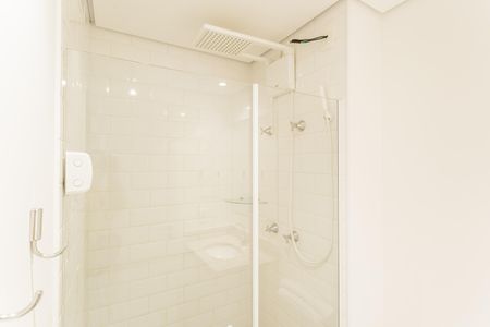 Studio para alugar com 26m², 1 quarto e 1 vaga Studio para alugar com 26m², 1 quarto e 1 vagaBanheiro