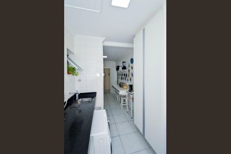 Apartamento à venda com 75m², 3 quartos e 1 vagaÁrea de Serviço