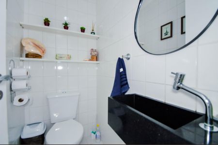 Apartamento à venda com 75m², 3 quartos e 1 vagaÁrea de Serviço - Banheiro de Serviço 