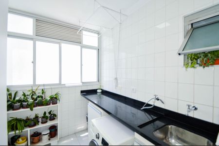 Apartamento à venda com 75m², 3 quartos e 1 vagaÁrea de Serviço