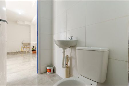 Apartamento para alugar com 32m², 2 quartos e sem vaga Apartamento para alugar com 32m², 2 quartos e sem vagaBanheiro