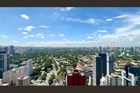 Apartamento à venda com 178m², 3 quartos e 2 vagas Apartamento à venda com 178m², 3 quartos e 2 vagasVista da varanda da suite 2