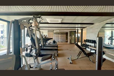 Apartamento à venda com 178m², 3 quartos e 2 vagas Apartamento à venda com 178m², 3 quartos e 2 vagasAcademia