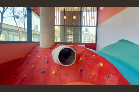 Apartamento à venda com 178m², 3 quartos e 2 vagas Apartamento à venda com 178m², 3 quartos e 2 vagasBrinquedoteca