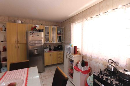 Casa para alugar com 250m², 3 quartos e 2 vagas Casa para alugar com 250m², 3 quartos e 2 vagasCozinha