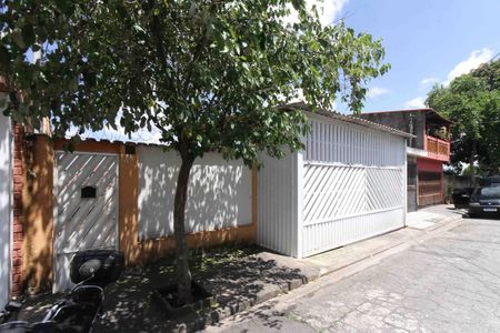 Casa para alugar com 250m², 3 quartos e 2 vagas Casa para alugar com 250m², 3 quartos e 2 vagasFachada