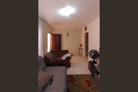 Casa para alugar com 250m², 3 quartos e 2 vagas Casa para alugar com 250m², 3 quartos e 2 vagasSala