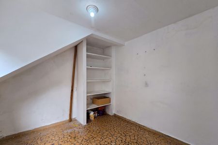 Casa à venda com 128m², 2 quartos e 2 vagasQuarto de Serviço