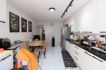 Casa à venda com 84m², 2 quartos e 2 vagas Casa à venda com 84m², 2 quartos e 2 vagasCozinha