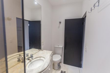 Banheiro da Suíte de apartamento para alugar com 3 quartos, 110m² em Santo Antônio, Belo Horizonte