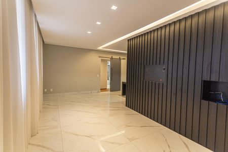 Sala de apartamento para alugar com 3 quartos, 110m² em Santo Antônio, Belo Horizonte