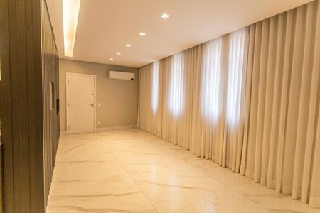 Sala de apartamento para alugar com 3 quartos, 110m² em Santo Antônio, Belo Horizonte