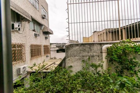 Casa à venda com 342m², 5 quartos e 3 vagas Casa à venda com 342m², 5 quartos e 3 vagasFundos - Vista da Cozinha da Kitnet