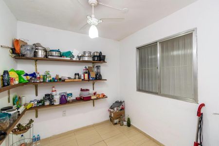 Casa à venda com 342m², 5 quartos e 3 vagas Casa à venda com 342m², 5 quartos e 3 vagasQuarto de Serviço