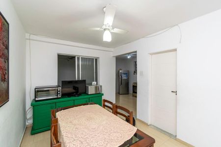 Casa à venda com 342m², 5 quartos e 3 vagas Casa à venda com 342m², 5 quartos e 3 vagasCopa