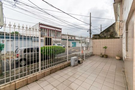 Casa à venda com 342m², 5 quartos e 3 vagas Casa à venda com 342m², 5 quartos e 3 vagasVaranda da frente