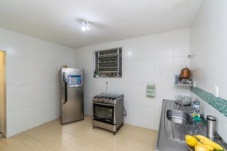 Casa à venda com 342m², 5 quartos e 3 vagas Casa à venda com 342m², 5 quartos e 3 vagasCozinha