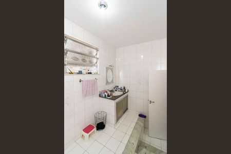 Casa à venda com 342m², 5 quartos e 3 vagas Casa à venda com 342m², 5 quartos e 3 vagasBanheiro da Suíte