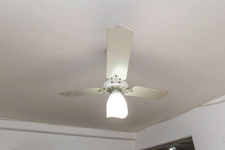 Casa à venda com 342m², 5 quartos e 3 vagas Casa à venda com 342m², 5 quartos e 3 vagasCopa