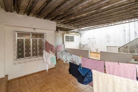 Casa à venda com 342m², 5 quartos e 3 vagas Casa à venda com 342m², 5 quartos e 3 vagasVaranda do 2º andar