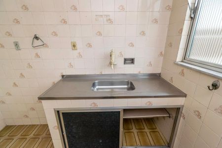 Casa à venda com 342m², 5 quartos e 3 vagas Casa à venda com 342m², 5 quartos e 3 vagasFundos - Cozinha da Kitnet