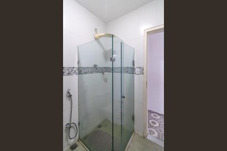 Casa à venda com 342m², 5 quartos e 3 vagas Casa à venda com 342m², 5 quartos e 3 vagasBanheiro Social