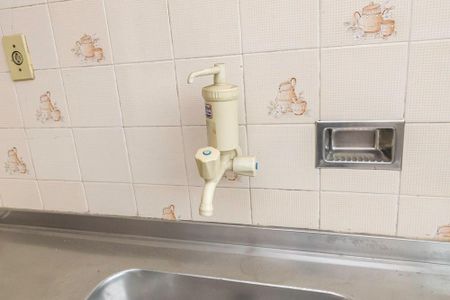 Casa à venda com 342m², 5 quartos e 3 vagas Casa à venda com 342m², 5 quartos e 3 vagasFundos - Cozinha da Kitnet