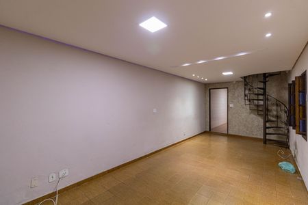 Sala de casa à venda com 3 quartos, 125m² em Jardim Santa Maria, São Paulo