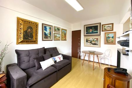 Sala de apartamento para alugar com 1 quarto, 40m² em Carmo, Belo Horizonte