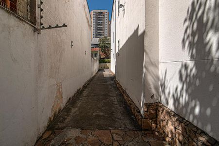 Casa à venda com 78m², 2 quartos e 1 vaga Casa à venda com 78m², 2 quartos e 1 vagacorredor para a garagem_1