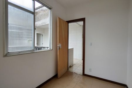 Apartamento à venda com 80m², 2 quartos e 1 vaga Apartamento à venda com 80m², 2 quartos e 1 vagaQuarto de Serviço
