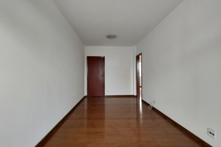 Apartamento à venda com 80m², 2 quartos e 1 vaga Apartamento à venda com 80m², 2 quartos e 1 vagaSala